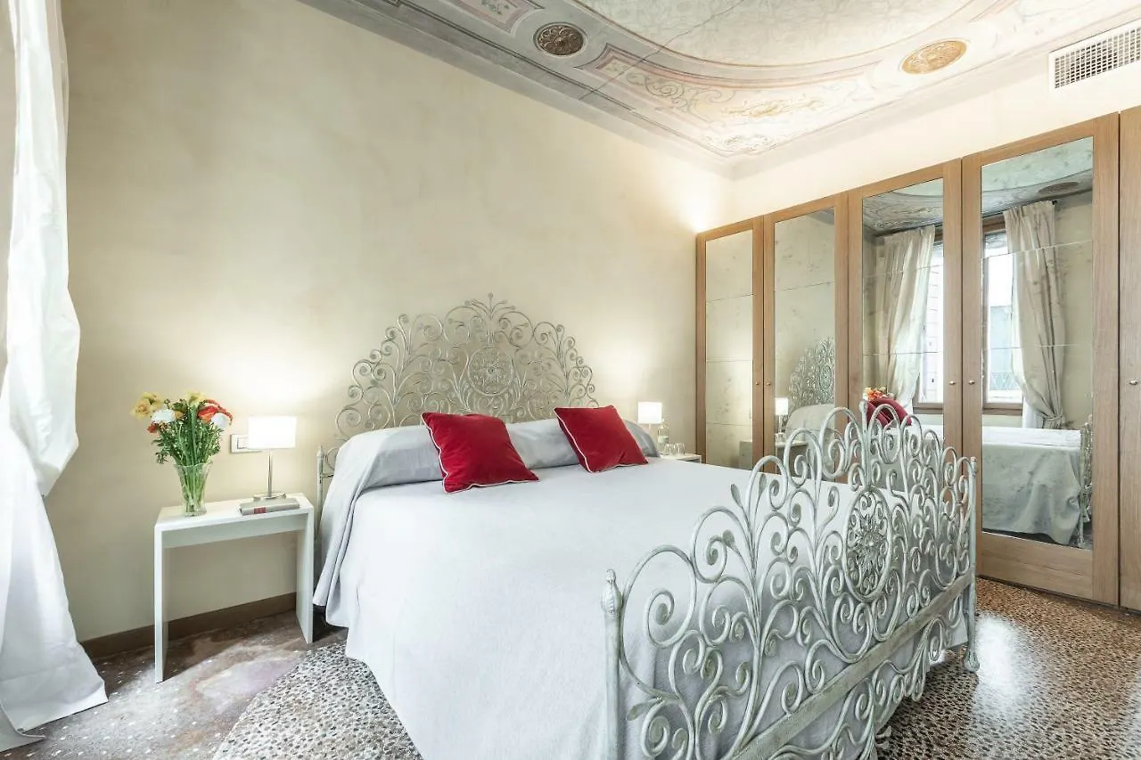 Apartment Ca' Dei Diamanti Grand Canal Venice Italy